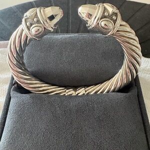 David Yurman silver 10 mm classic renaissance bracelet.